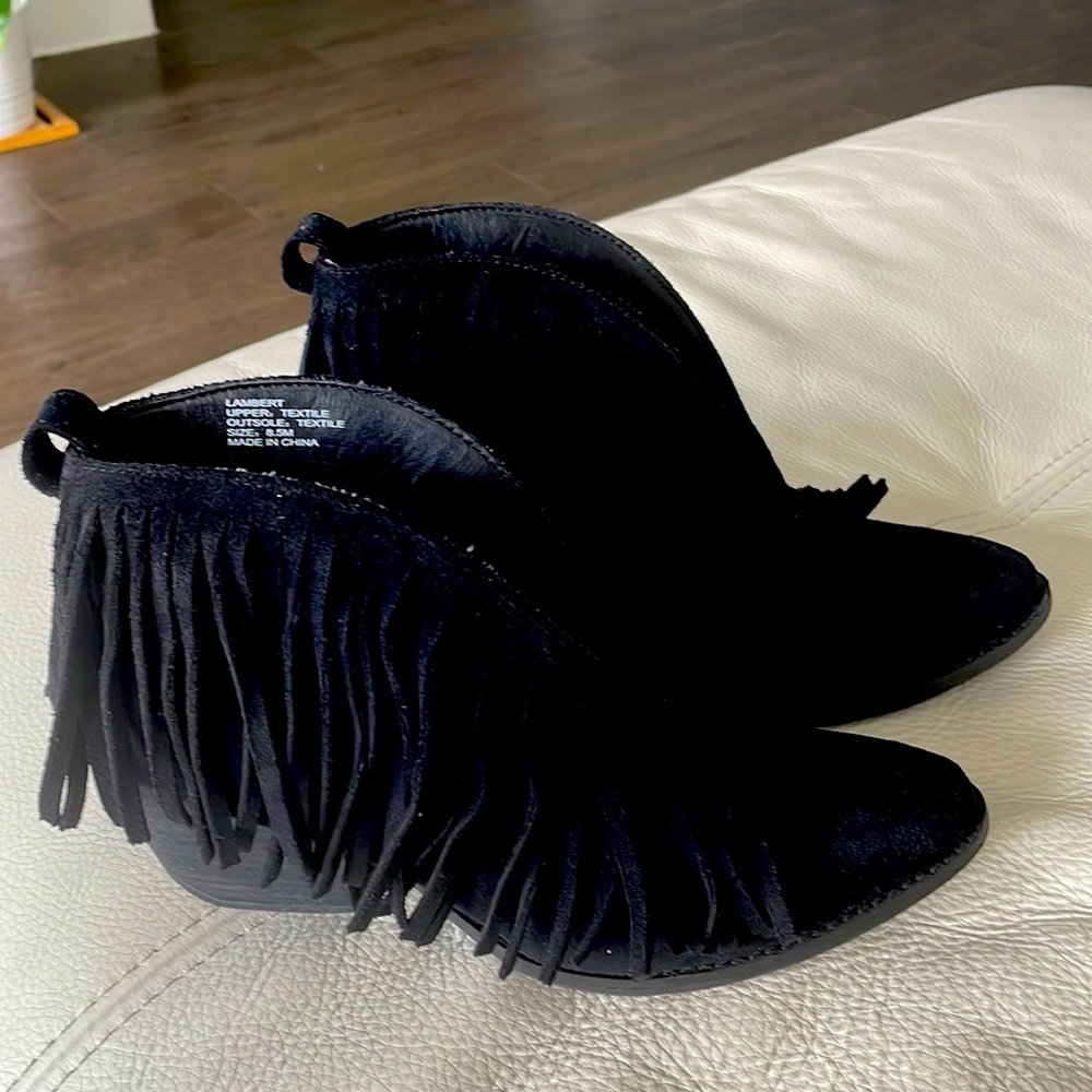 Coconut by Matisse Women’s Lambert boot size 8.5 and black color